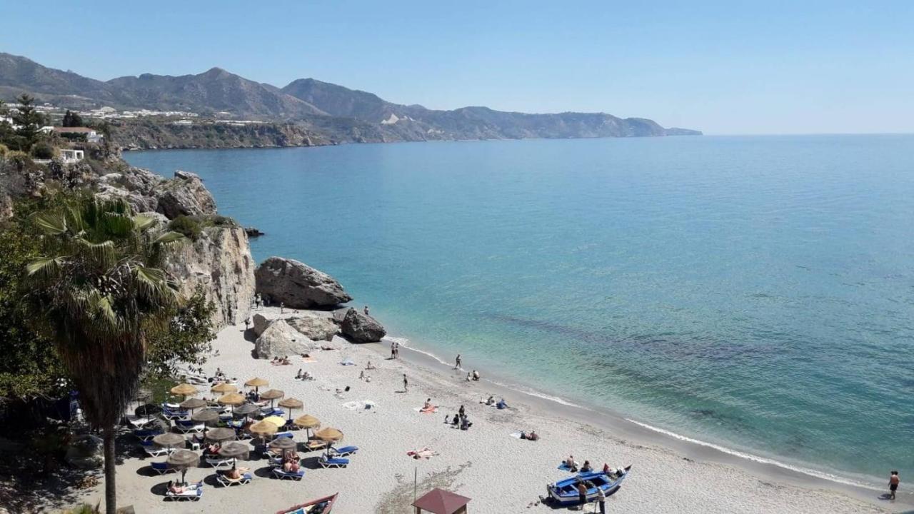 Apartamento Centro De Nerja Luaran gambar